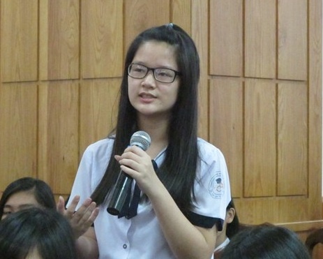 Hoc sinh qua so hai bao luc hoc duong hinh anh