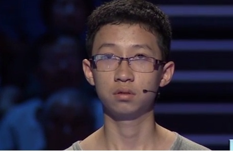 Clip Phan Dang Nhat Minh tra loi than toc hinh anh