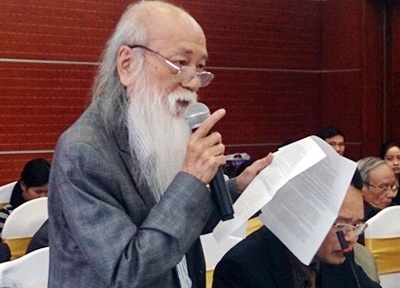 Chia sẻ của GS Văn Như Cương hút gần 2000 lượt like và hàng trăm bình luận.