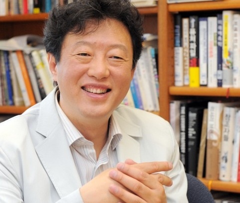 Tac gia cuon sach 800 lan tai ban den Viet Nam hinh anh