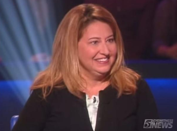 Giao su luat vo tinh gui phim 'nhay cam' cho sinh vien hinh anh