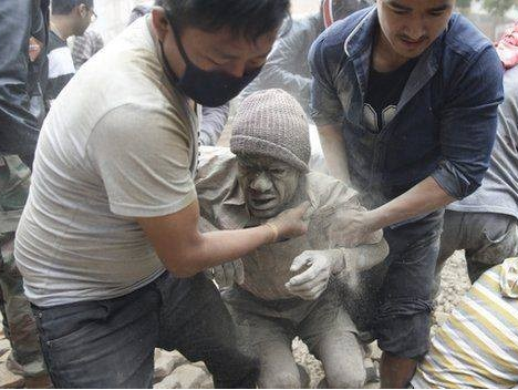 Than dong Do Nhat Nam viet tho ve dong dat o Nepal hinh anh