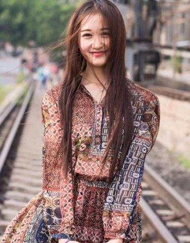 Tính cách của Thôi Anh rất vui vẻ, hòa đồng, thích chọc cười các bạn, được mọi người yêu mến.