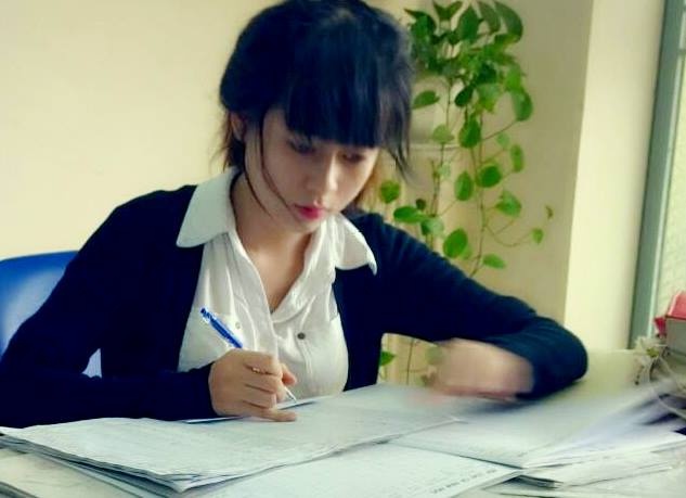 Co giao hot girl ke chuyen day tro ca biet hinh anh