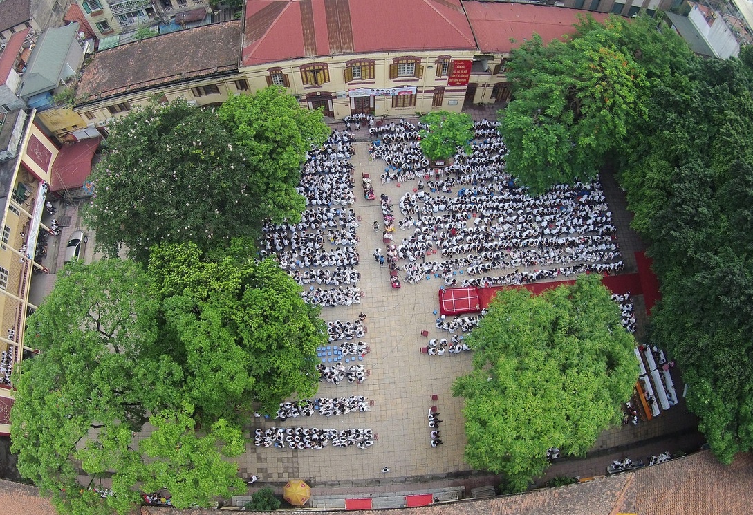 Clip toan canh le be giang truong Tran Phu nhin tu tren cao hinh anh