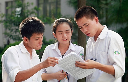 Dai hoc Y Ha Noi cong bo mon thi xet tuyen dai hoc hinh anh