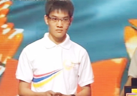 Clip thu khoa dai hoc dau tien thi Duong len dinh Olympia hinh anh
