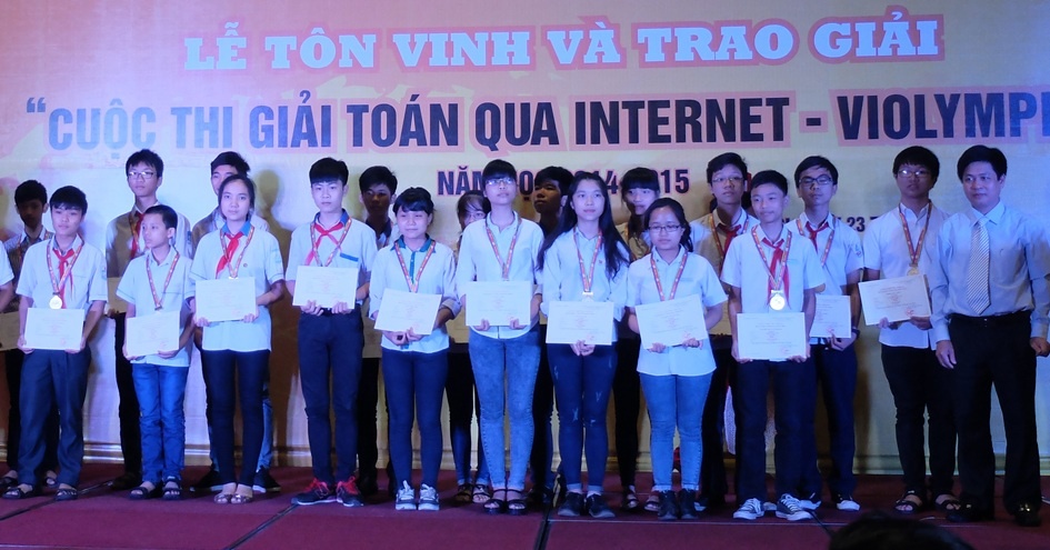 Hoc sinh lop 11 duoc tuyen thang vao dai hoc hinh anh