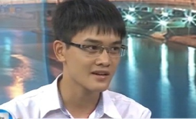 Cuoc song cua thu khoa dai hoc dau tien nam 2015 hinh anh