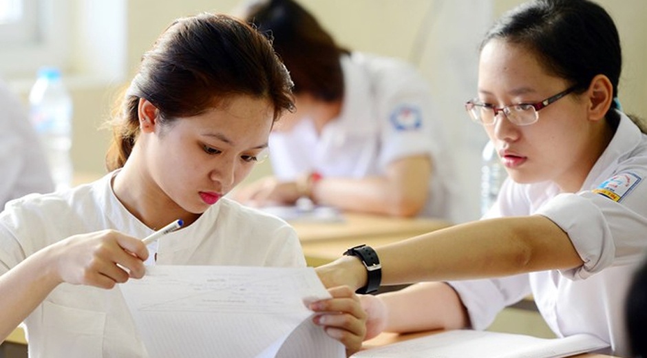 Hang chuc si tu bi dinh chi vi mang dien thoai di dong hinh anh
