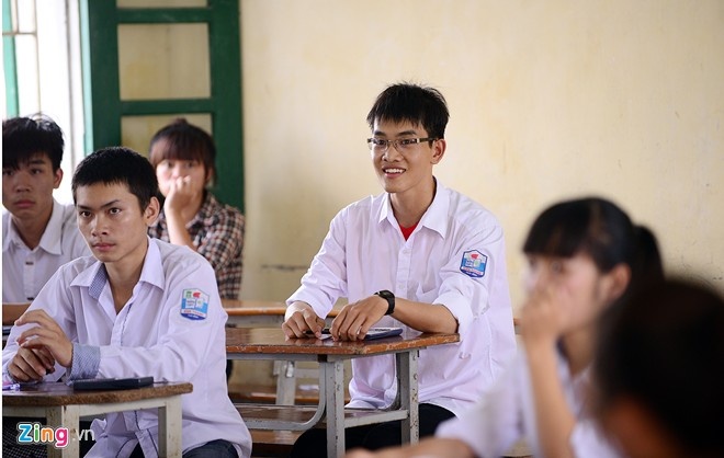 Bùi Mạnh Thắng trong lớp học. Ảnh: Lê Hiếu.