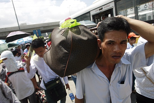 Do Nhat Nam lam tho thuong phu huynh doi nang cho si tu hinh anh