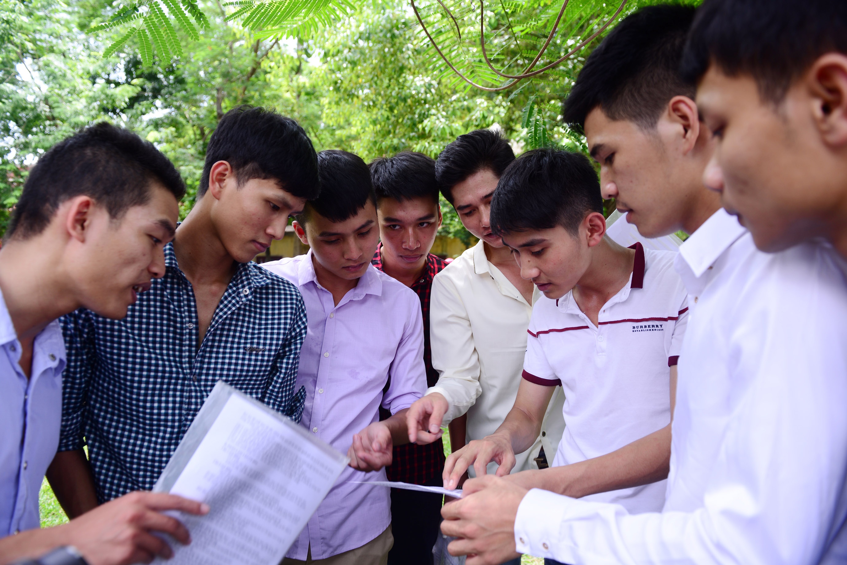 Lam gi sau khi biet diem thi THPT quoc gia? hinh anh