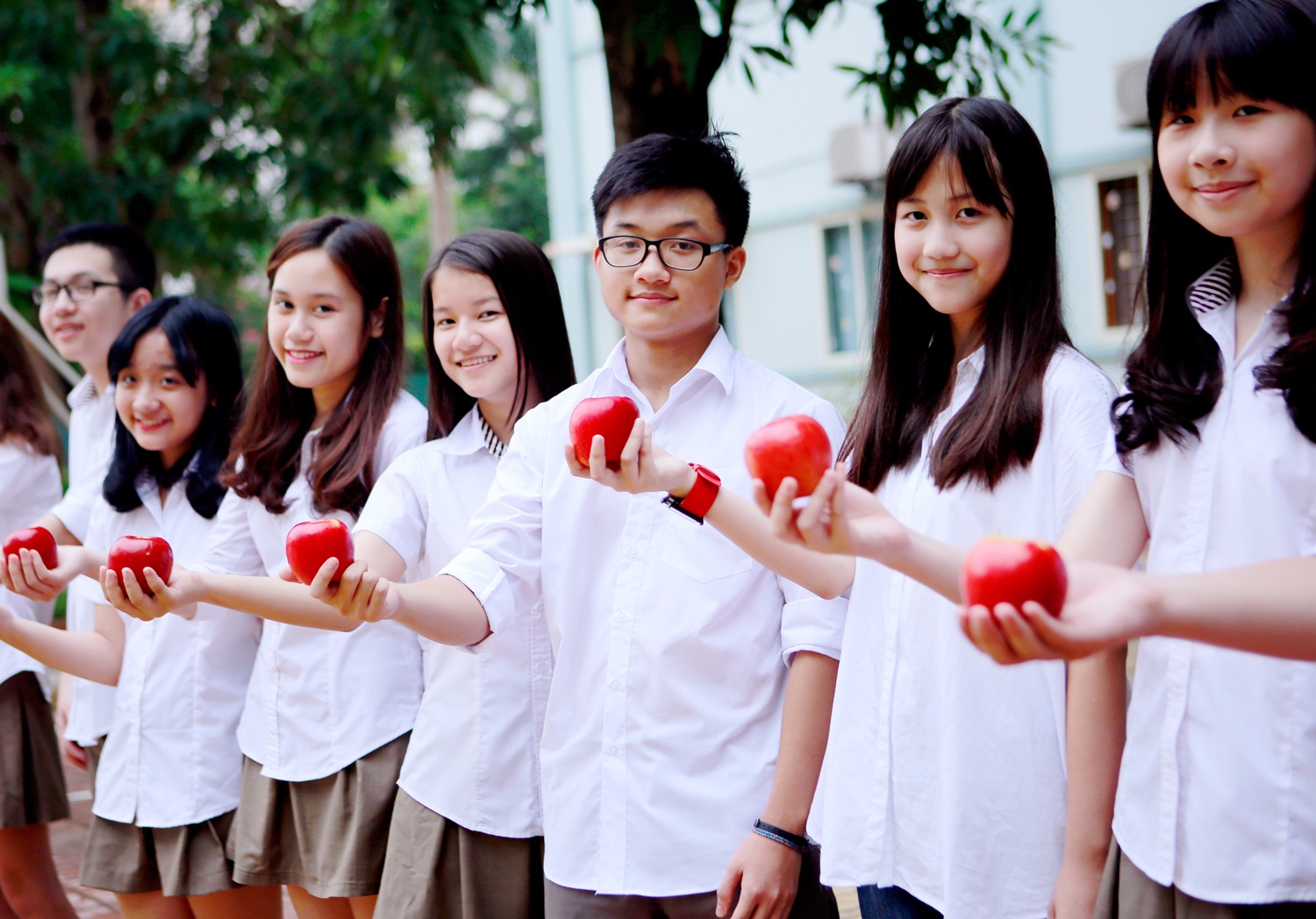 'Cuoc song nay can tinh yeu, cac con a' hinh anh
