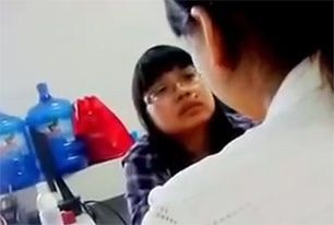 Bo co giao Le Na: 'Cach hanh xu cua co va tro chua dung muc' hinh anh