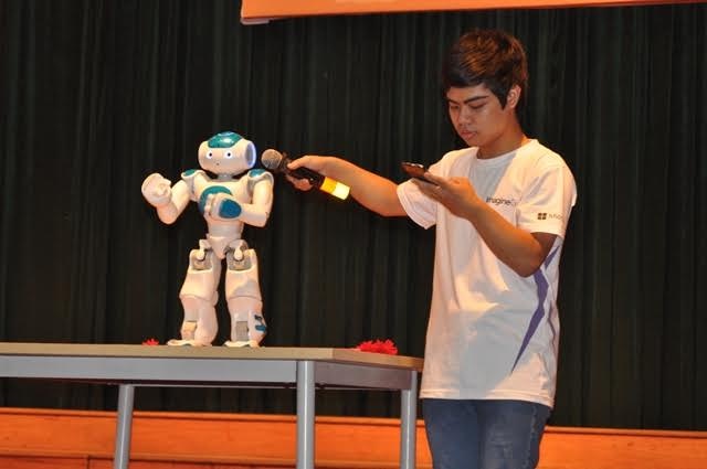 500 sinh vien cong nghe tim luong ngan USD hinh anh