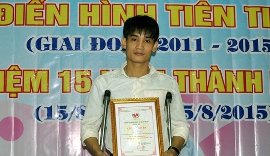 Vung vang tren doi nang go hinh anh