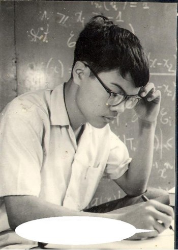 Vũ Đình Hòa trong kỳ thi toán năm 1974.