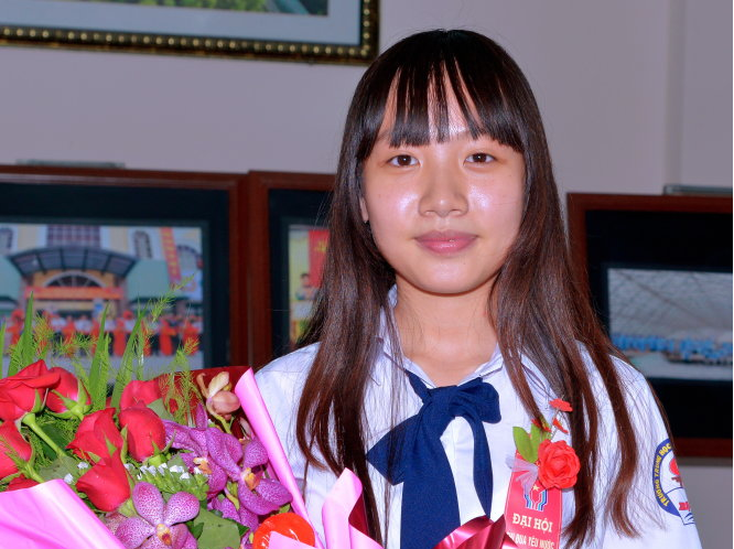 Co hoc tro lop 9 sang che nhang tru muoi tu ba tra hinh anh