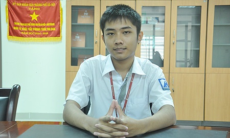 Con trai nguoi bao ve vao chung ket Olympia hinh anh