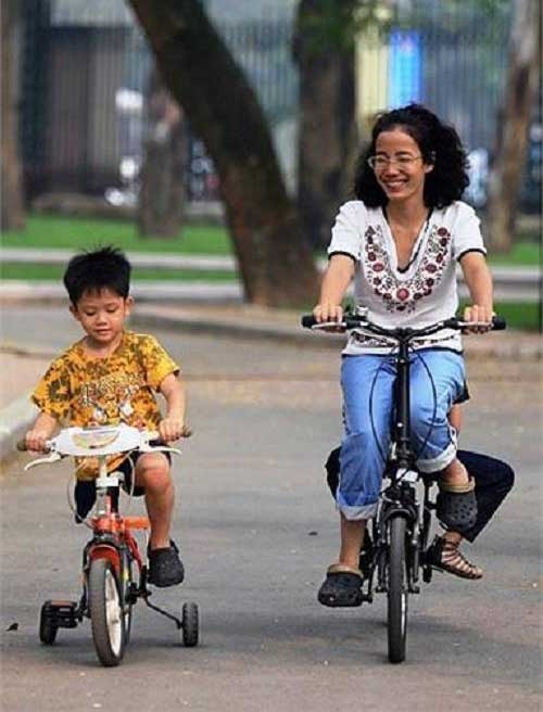 Thiện Nhân và mẹ Mai Anh.