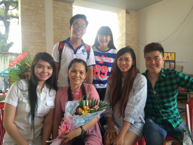 Co giao binh luan ve chu tich tinh tu choi nhan tien giup do hinh anh