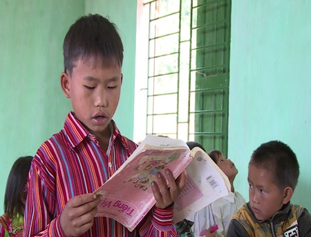 'Hoc sinh khong doc nguoc sach tren song VTV' hinh anh