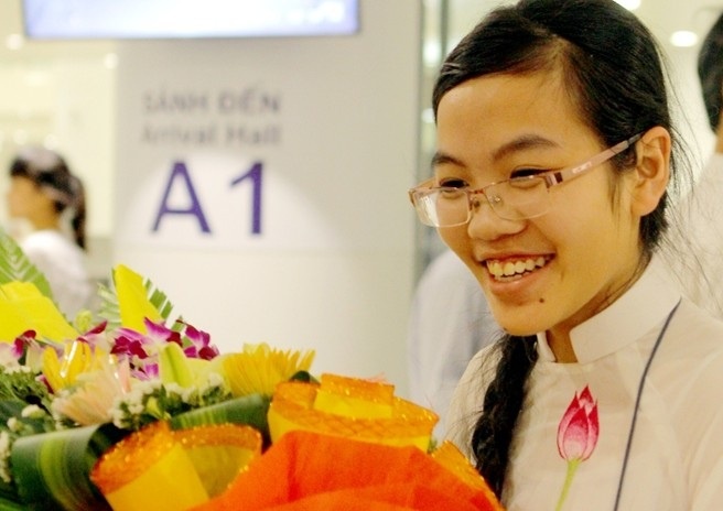 Nhung hoc sinh Olympic quoc te duoc Thu tuong trao bang khen hinh anh