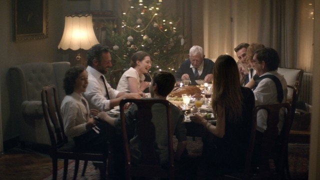 Clip dung de den khi cha me mat... gay xuc dong hinh anh