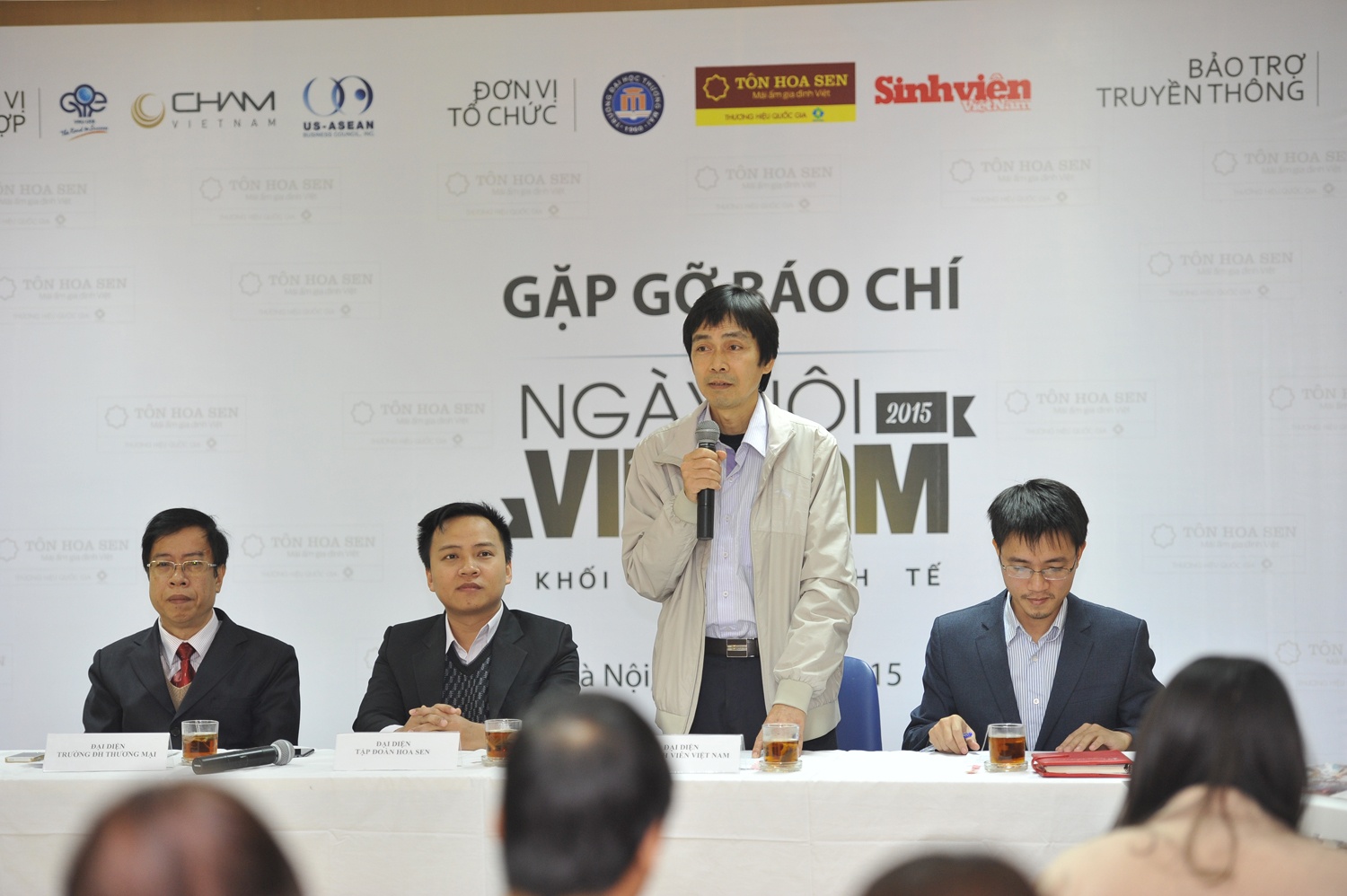 Hang nghin co hoi viec lam cho sinh vien hinh anh