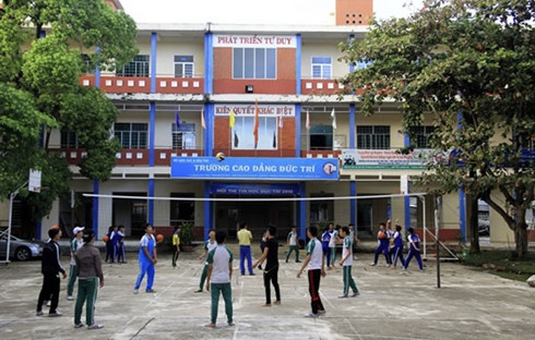 Dung tuyen sinh he cao dang, trung cap lieu co qua muon? hinh anh