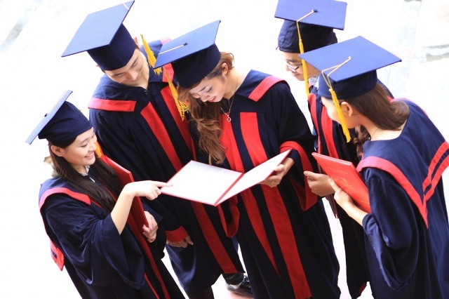 225.500 cu nhan, thac si that nghiep: Hoc vi hu danh hinh anh