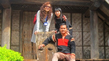 Nu tien si cua buon lang hinh anh