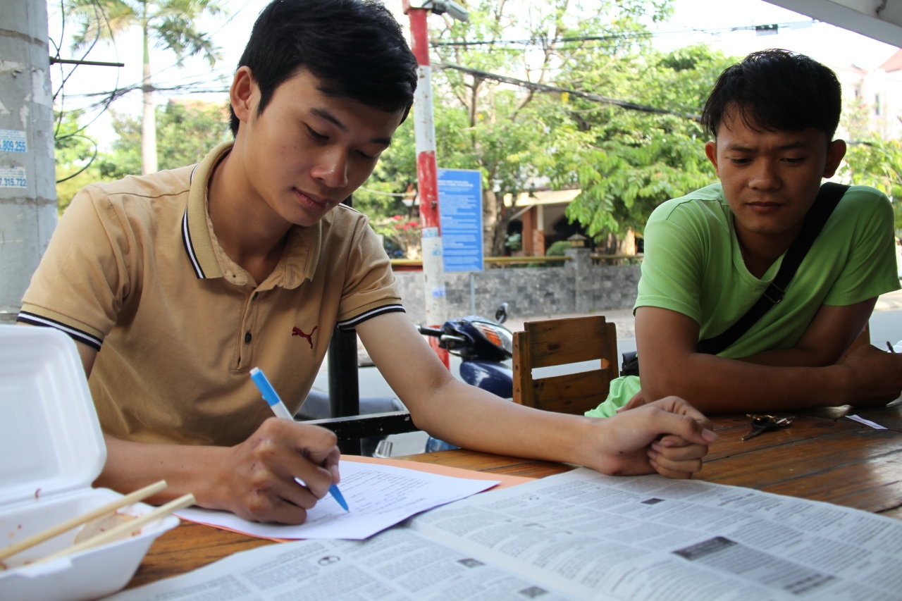 Nhung nguoi khong mong Tet hinh anh