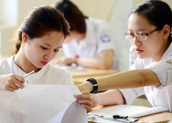 'Khong nen phan chia cum thi dai hoc va tot nghiep' hinh anh