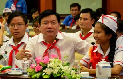 'Than dong' Viet de xuat ve giao duc toi Bi thu Thang hinh anh
