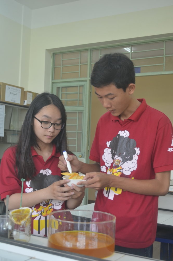 nhan biet thuc pham ban anh 2