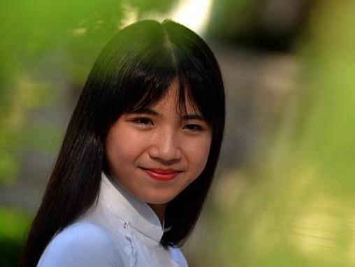 Ve trong sang cua nu sinh gay nao loan truong quay Olympia hinh anh