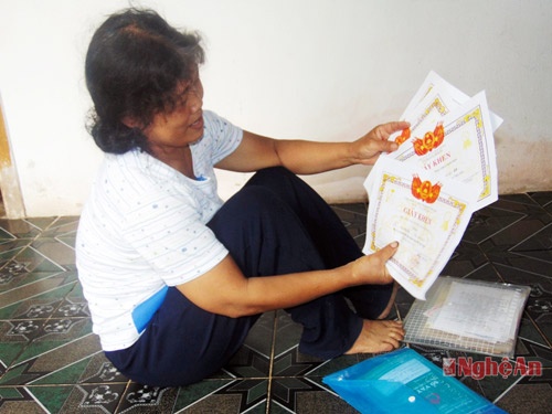 bỏ học đi làm giúp việc ảnh 2 bo hoc di lam giup viec anh 2