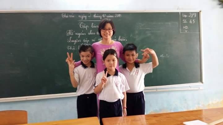 mẹ phạt con cởi truồng  ảnh 2 me phat con coi truong anh 2