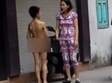 'Bat con coi truong tren pho la phan giao duc' hinh anh
