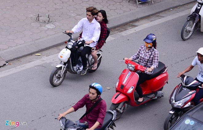 Khong de hoc sinh bi loi keo anh 1