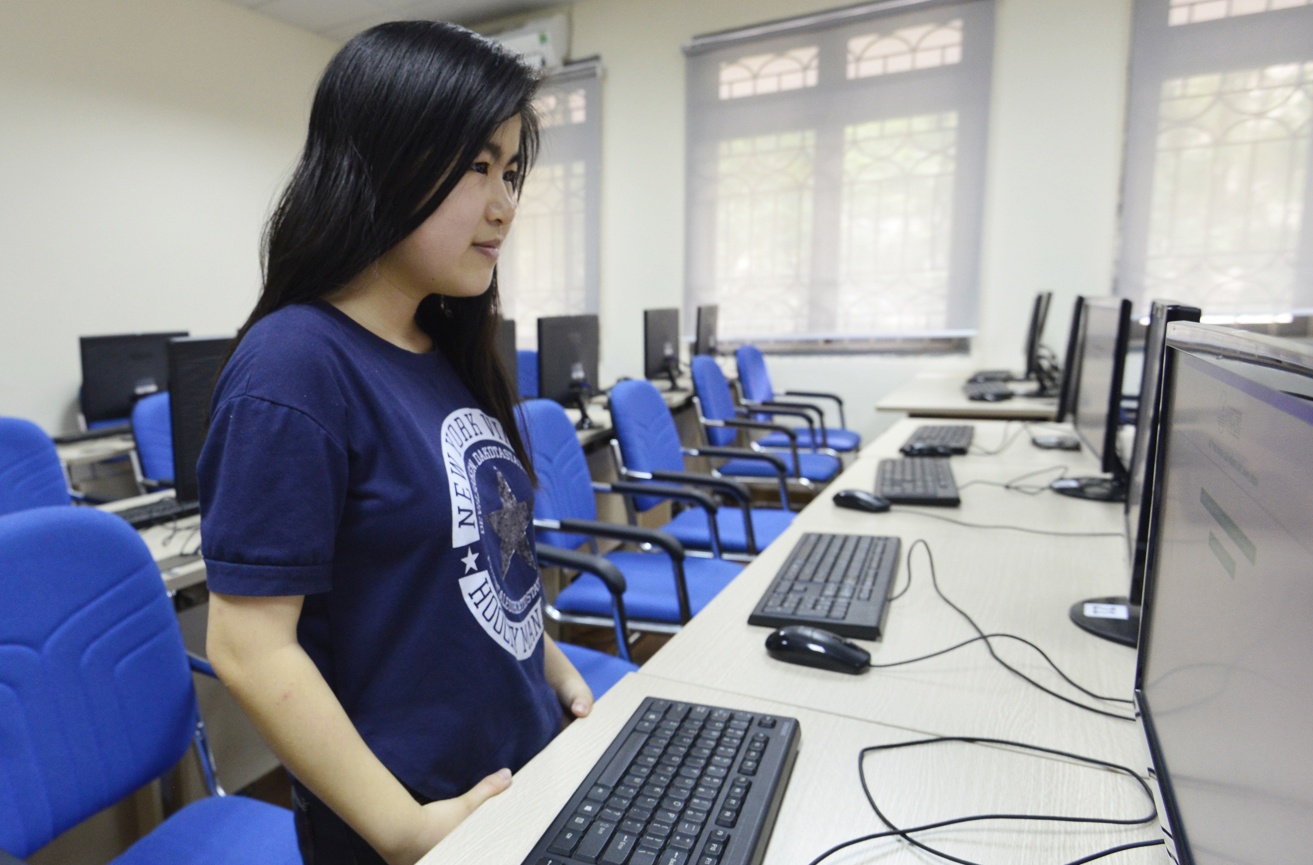 Can canh phong thi dai hoc dau tien nam 2016 hinh anh