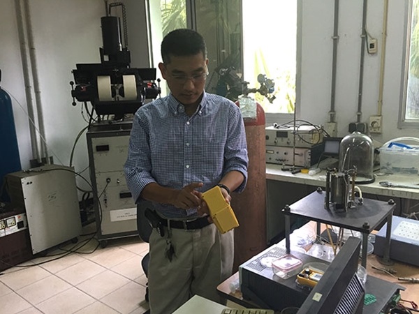 lam khoa hoc vi nha ngheo anh 1