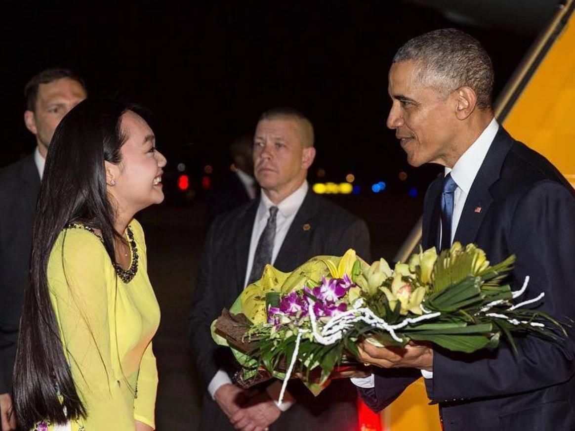 9X tang hoa ong Obama tung hoi kho Thu truong Ngoai giao My hinh anh