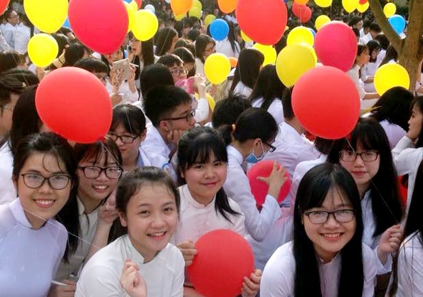 phát biểu xúc động của thầy hiệu trưởng ảnh 2 phat bieu xuc dong cua thay hieu truong anh 2
