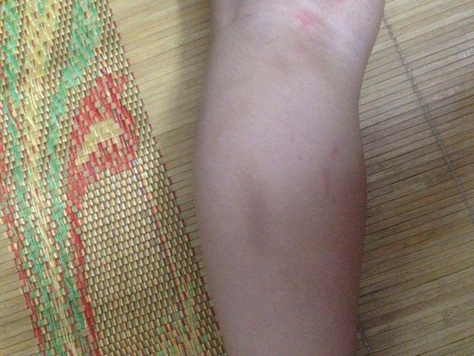 giao vien tat bam ma be gai anh 2