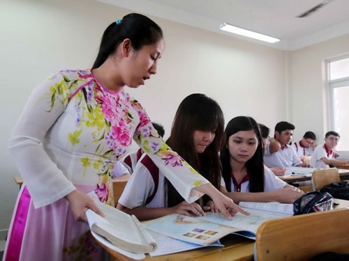 Bo GD&DT len tieng ve khung hoang thua nhan luc su pham hinh anh