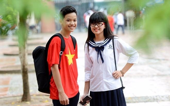 Truong THPT Luong The Vinh cong bo diem chuan hinh anh