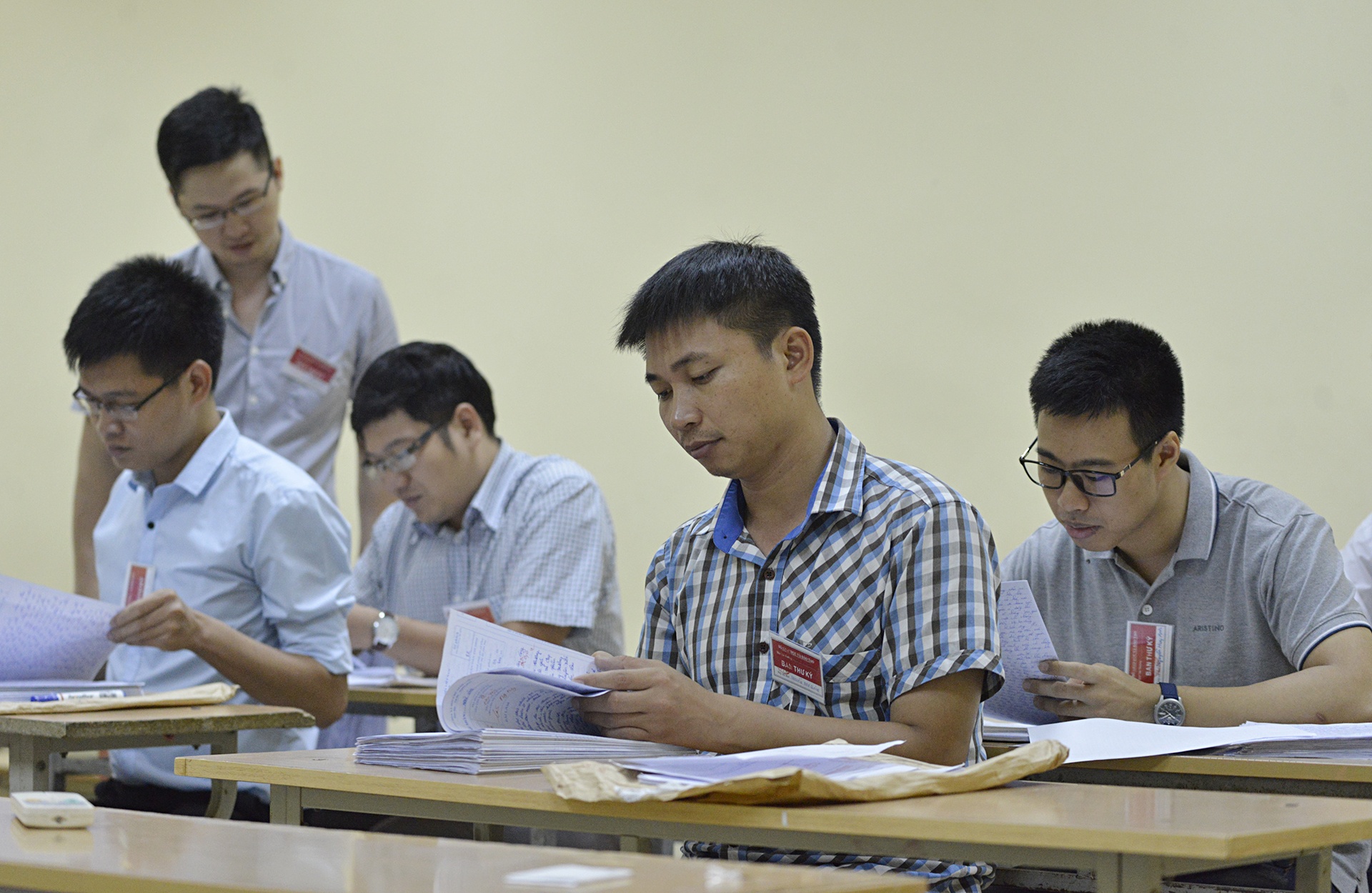 cham thi thpt quoc gia anh 2